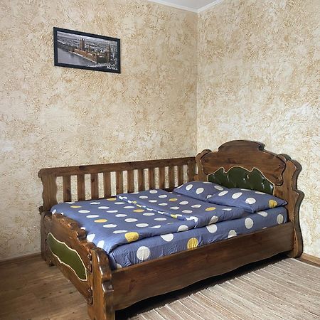 Mini-Hotel Neptun Ρίβνε Εξωτερικό φωτογραφία