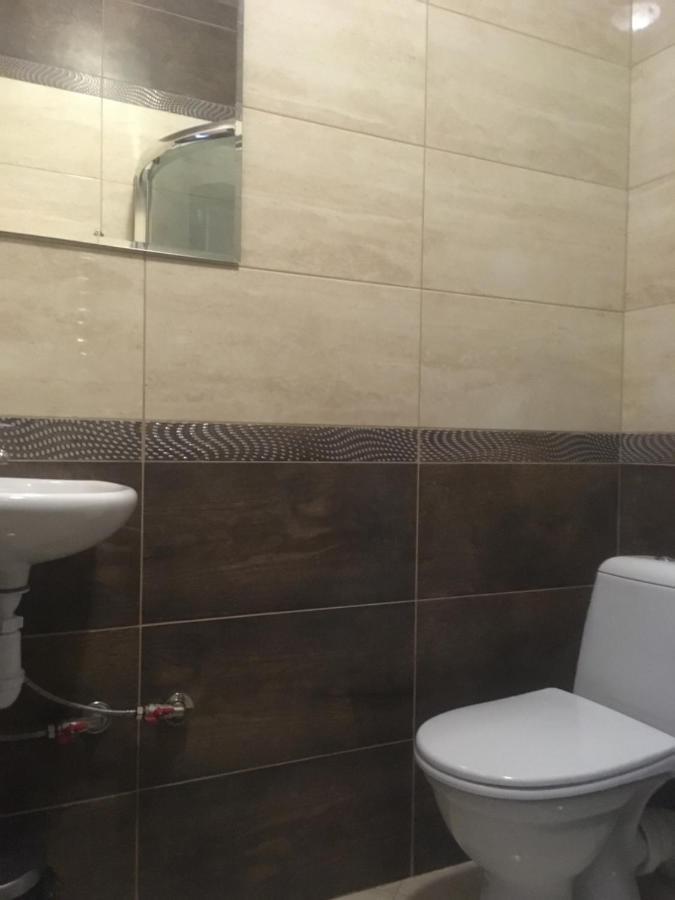 Mini-Hotel Neptun Ρίβνε Εξωτερικό φωτογραφία