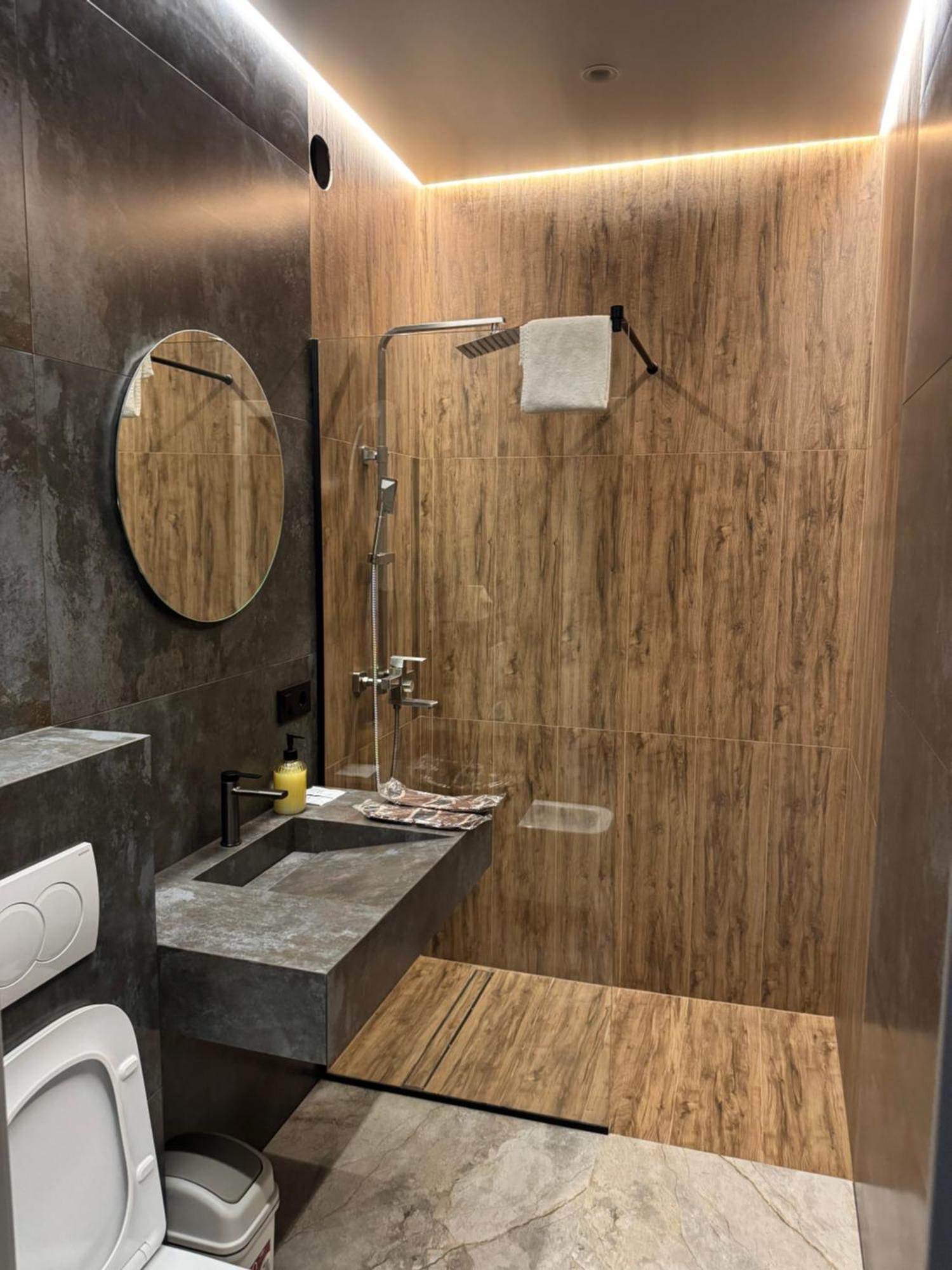 Mini-Hotel Neptun Ρίβνε Εξωτερικό φωτογραφία